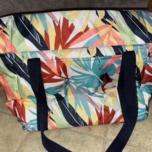 Thirty-One Colorful Leaf Print Insulated Tote